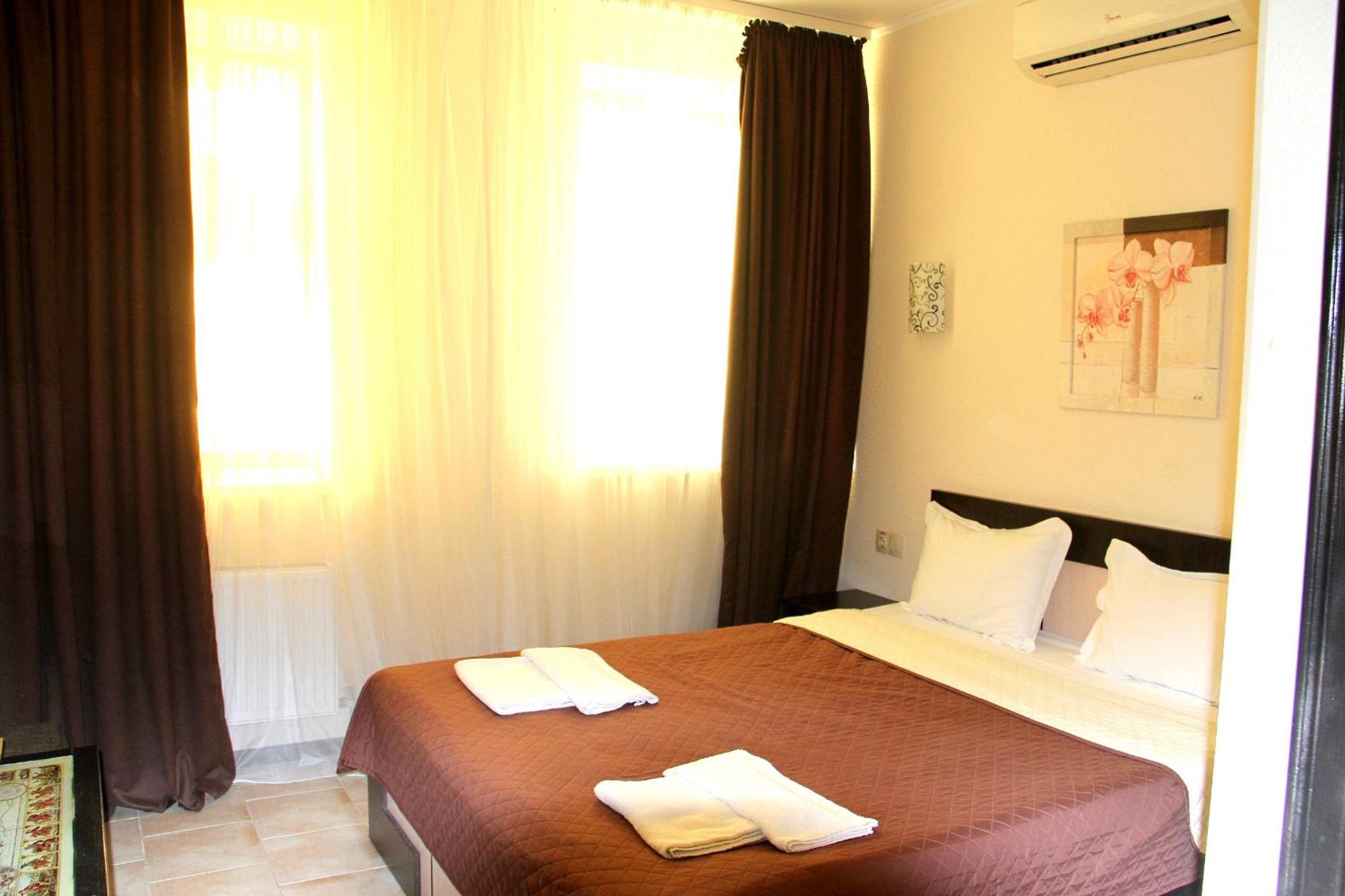 Breeze Hotel Одеса Екстериор снимка