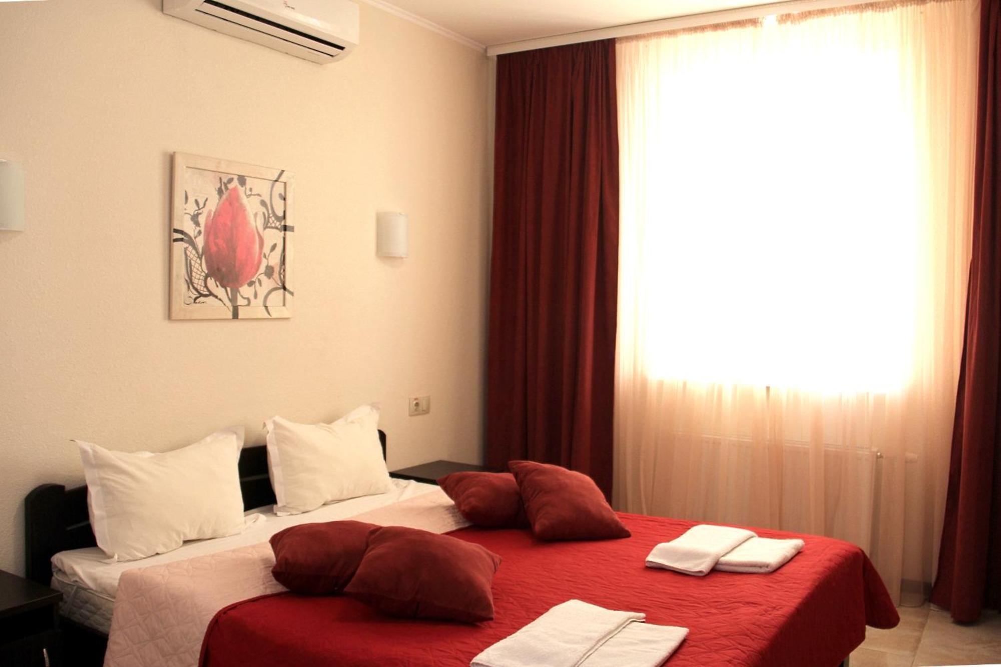 Breeze Hotel Одеса Екстериор снимка