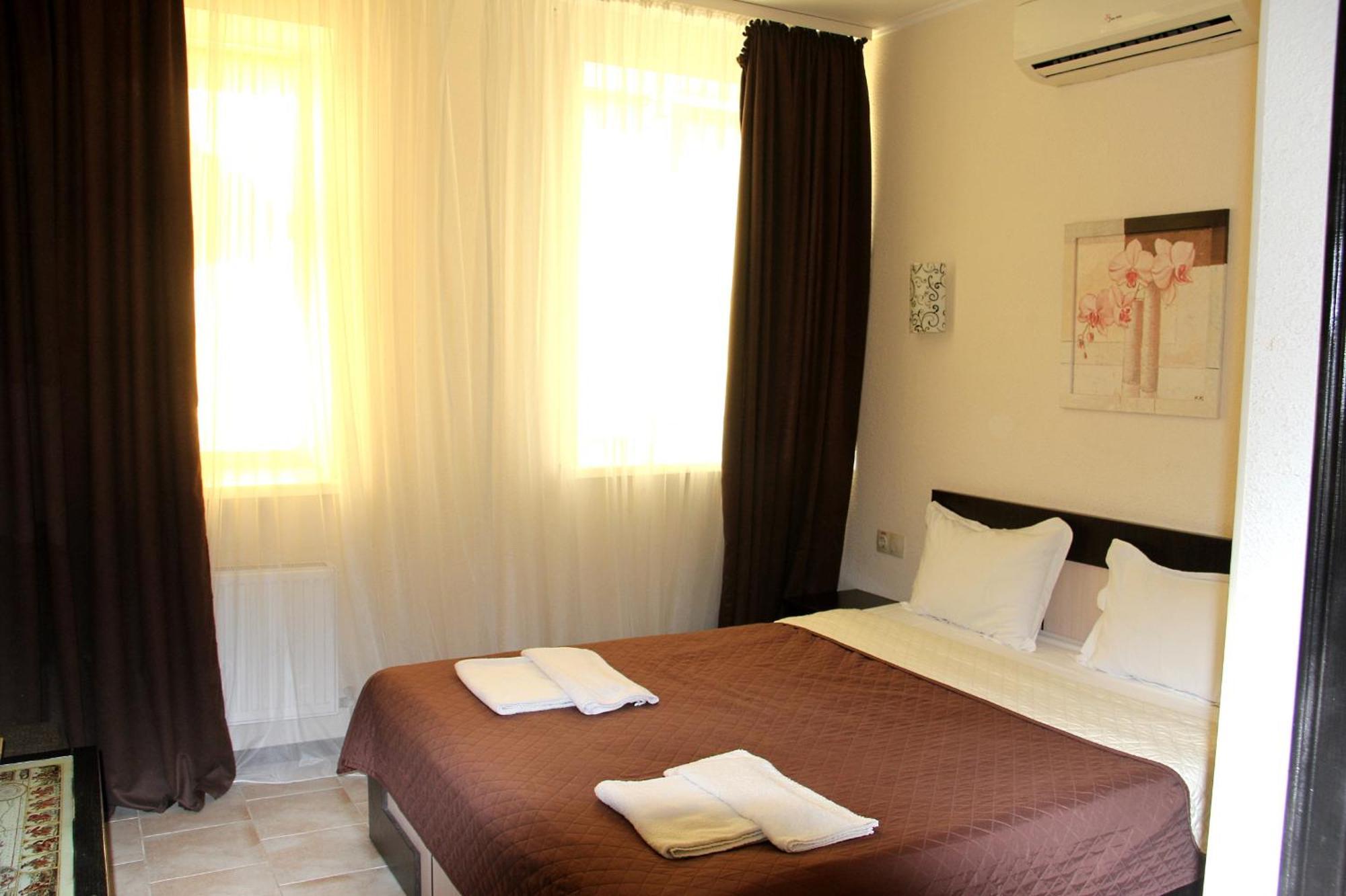 Breeze Hotel Одеса Екстериор снимка