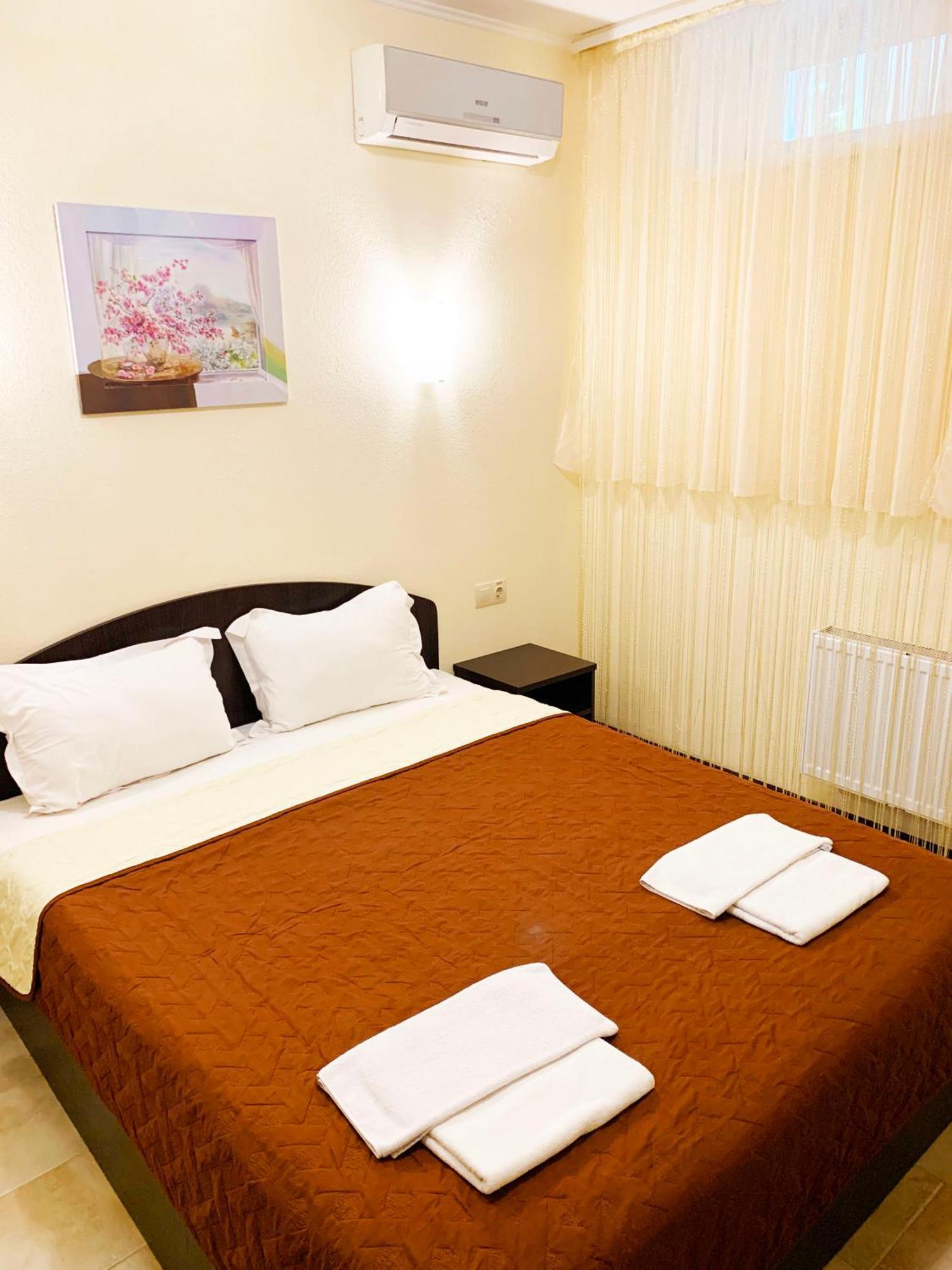 Breeze Hotel Одеса Екстериор снимка