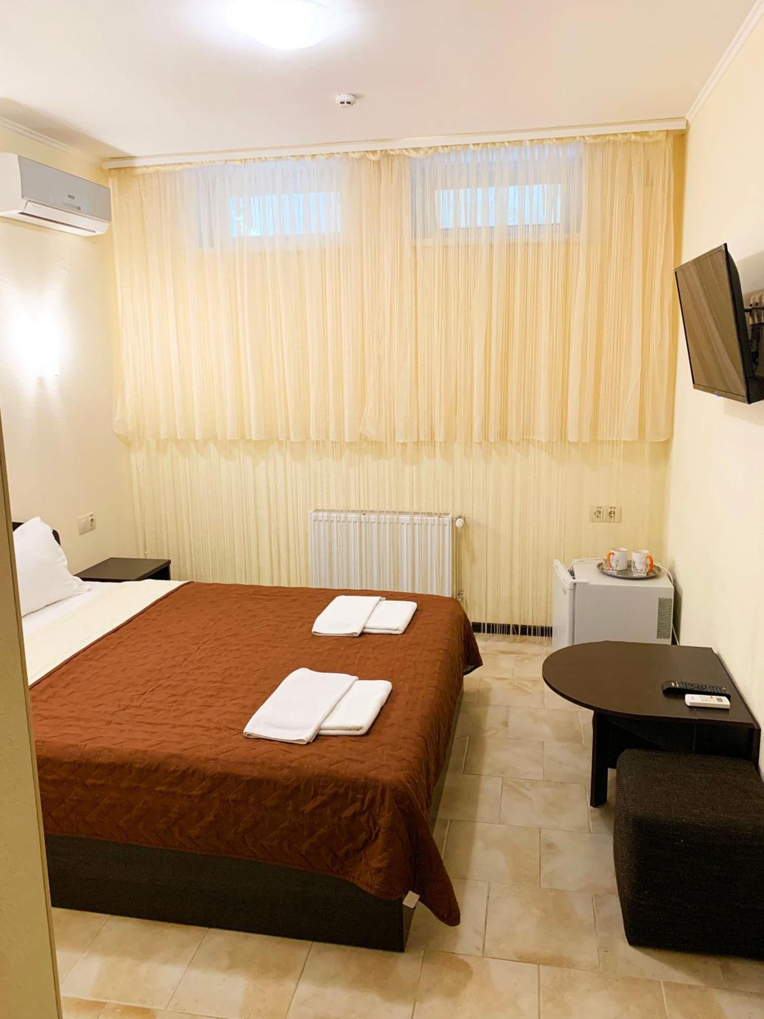 Breeze Hotel Одеса Екстериор снимка
